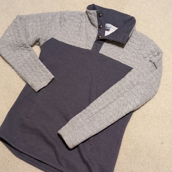 Columbia Gray and Cream Quilted Pullover - Medium - Picture 7 of 7